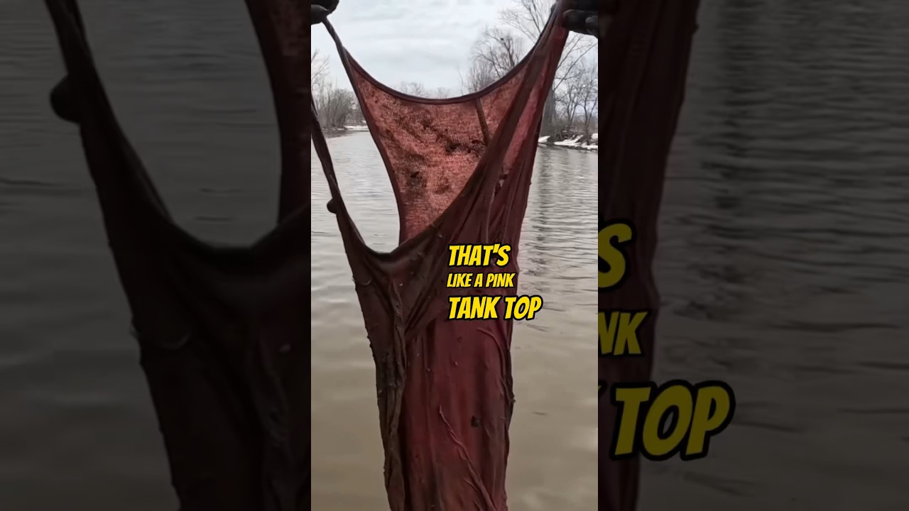 What&rsquo;s THIS Doing At The Bottom Of The River?! #magnetfishing