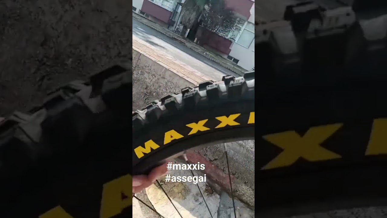 MAXXIS ASSEGAI VS REKON