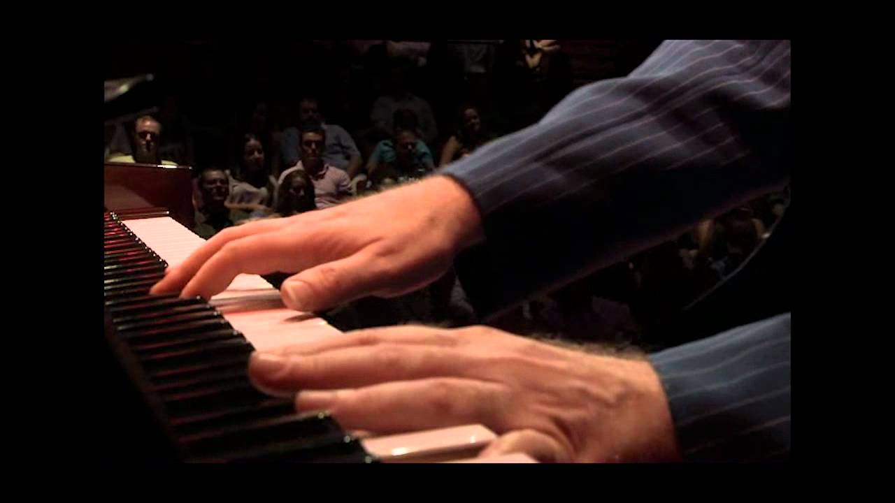 Pouca Vogal - Refr&atilde;o de Bolero (Ao vivo em Porto Alegre - DVD)