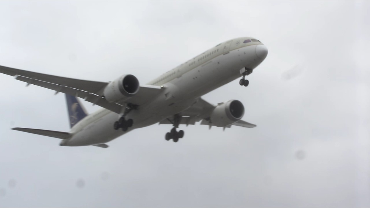 Saudia 787-9 Landing At CYYZ