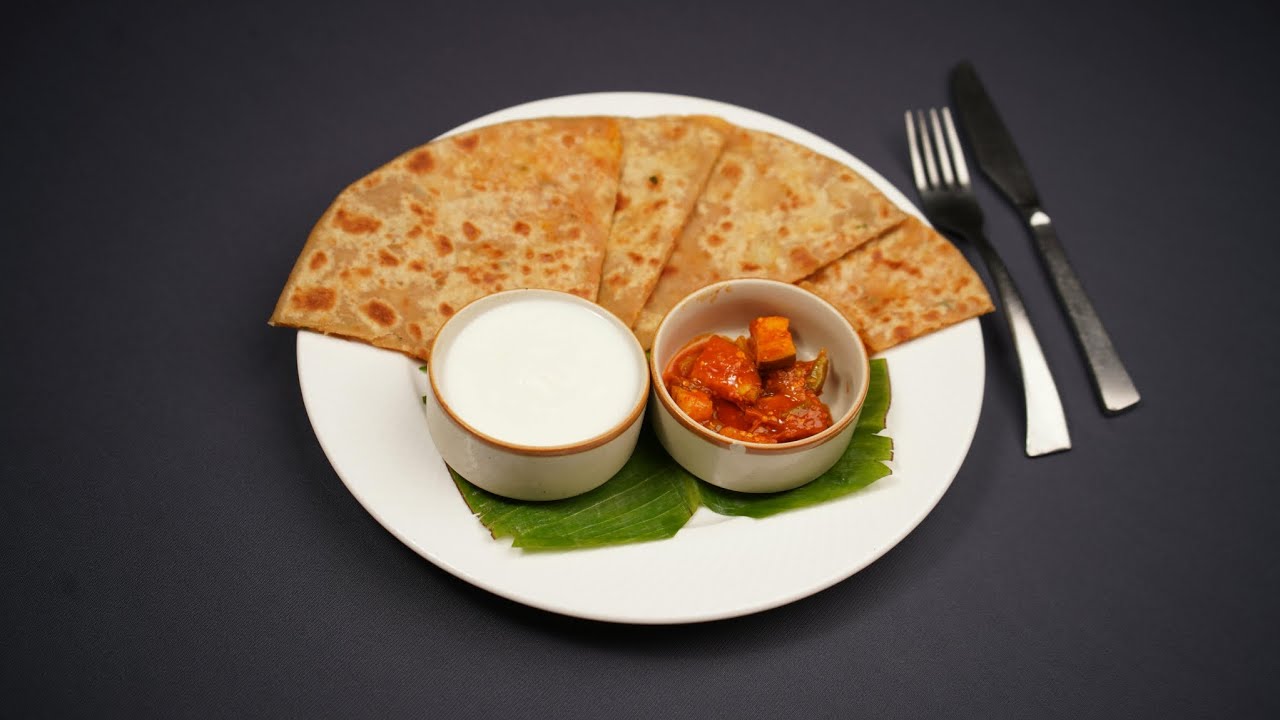 Aaloo Chicken Paratha With Aaloo Chicken Tikki #foodshorts #food #aalootikki #aalooparatha #chicken 