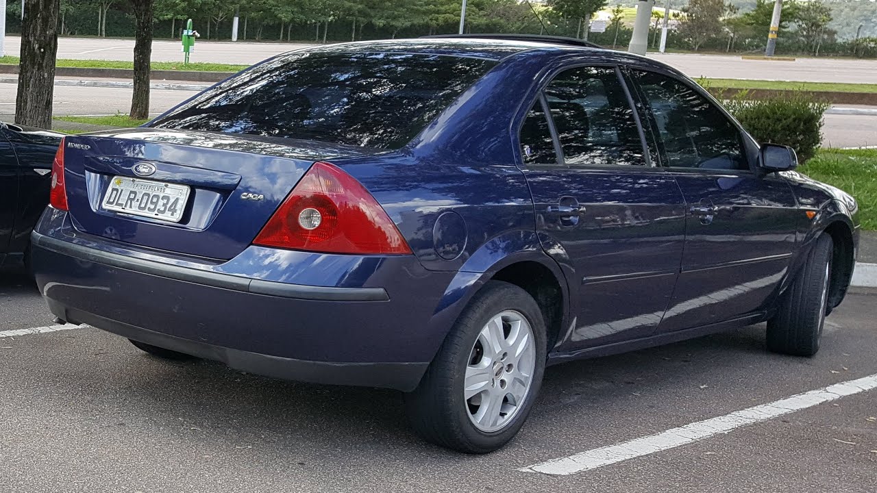 Ford Mondeo 2002 Ghia Avaliação do sedã topo de linha