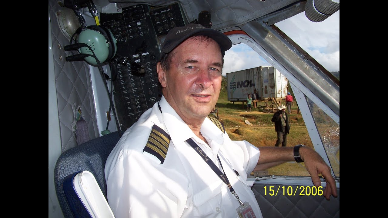 BUSH FLYING PNG (2001)