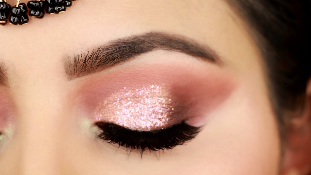 How to Apply Pressed Glitter with Do's and Don'ts | ग्लिटर कैसे अप्लाई करें  | Deepti Ghai Sharma