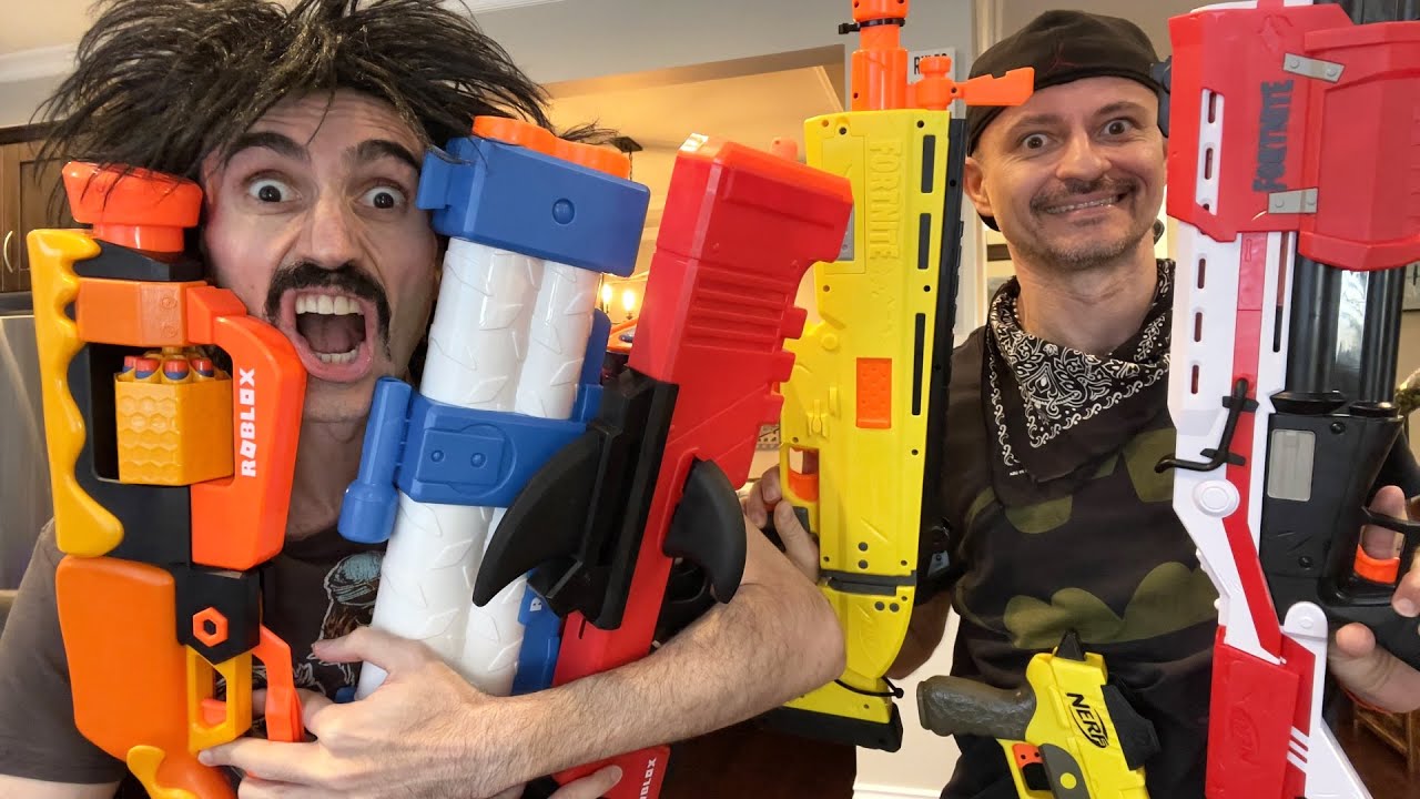 NERF ROBLOX против NERF FORTNITE! Кто лучше?