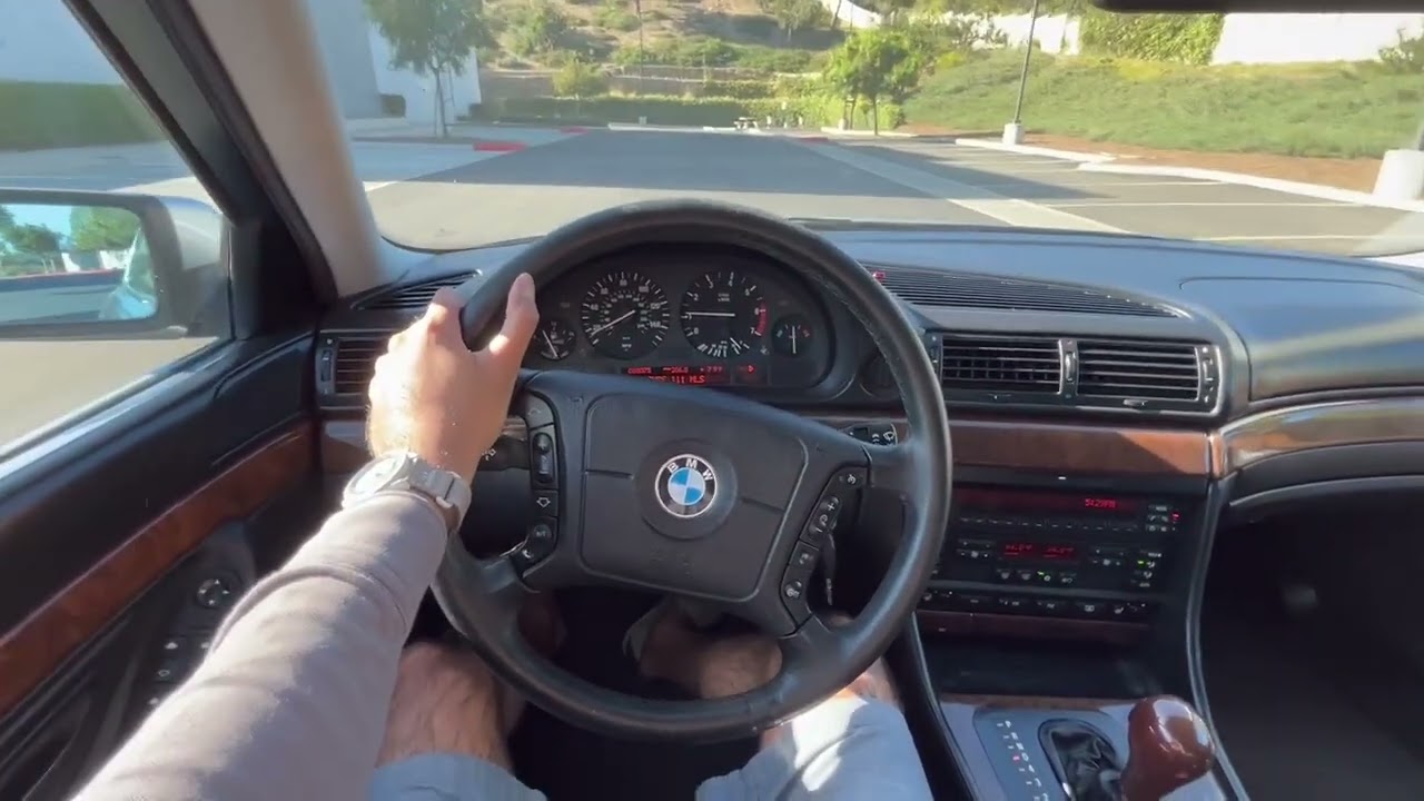 88k-Mile BMW 750iL 1998 v12 E38 - Driving Video - Arctic Silver over Jet Black