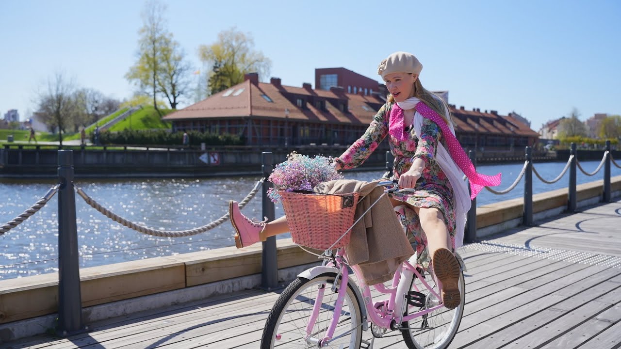 Kartą Amerikoj - Pink Bicycle [2023m.]