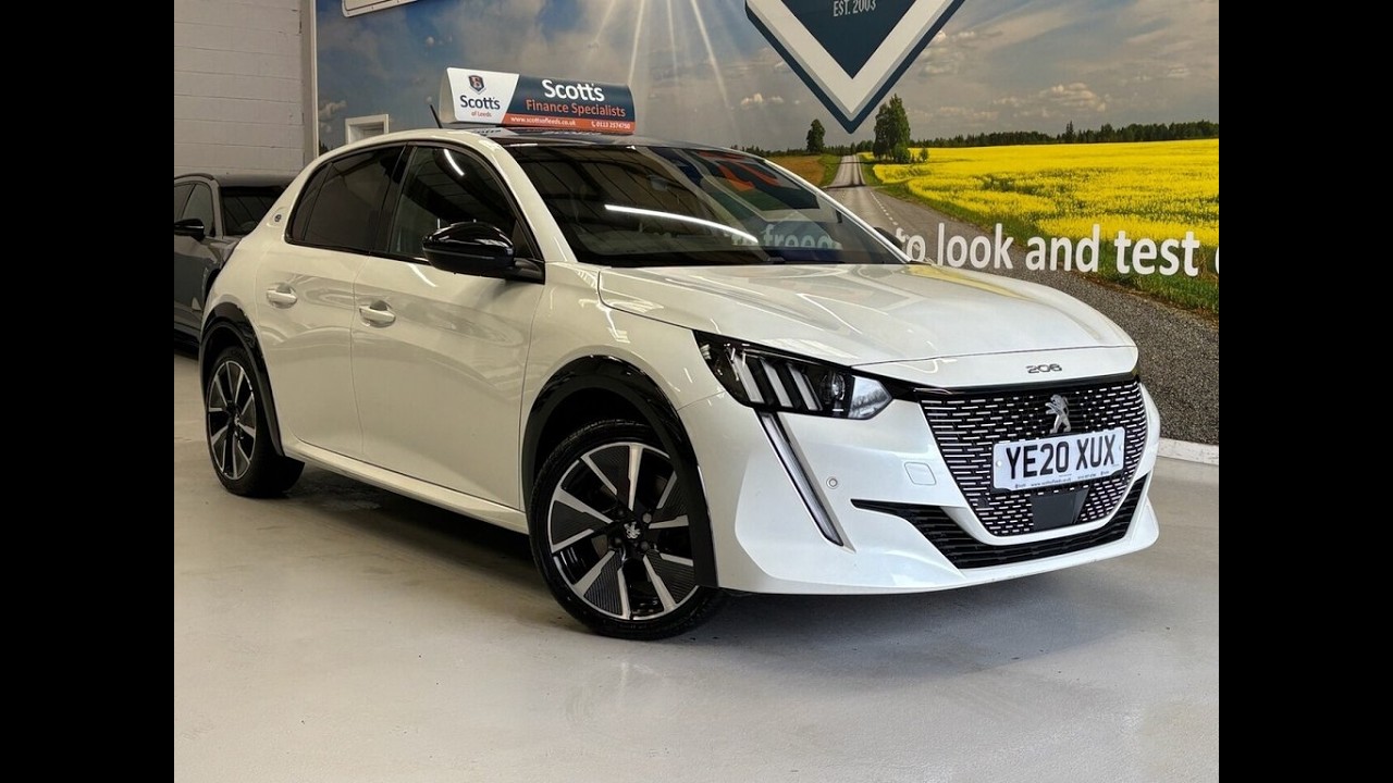 PEUGEOT E-208 50kWh GT Line Hatchback 5 Door Electric Automatic White 1 Former Keeper