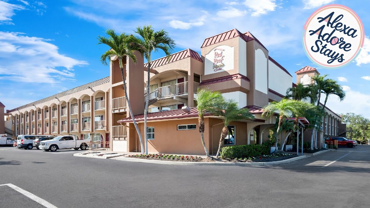 Red Roof PLUS+ & Suites Naples Downtown-5th Ave S | Naples (FL), United States | Hotel Review 🌟