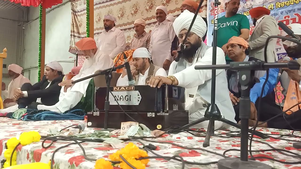 ਸੰਤ ਮਨਦੀਪ ਦਾਸ ਮਹਾਰਾਜ ਜੀ ਦੁਬਈ ਵਿਖੇ ਸਤਿਸੰਗ ਕਰਦੇ ਹੋਏ #india #punjabi #onthisday #ravidasia 