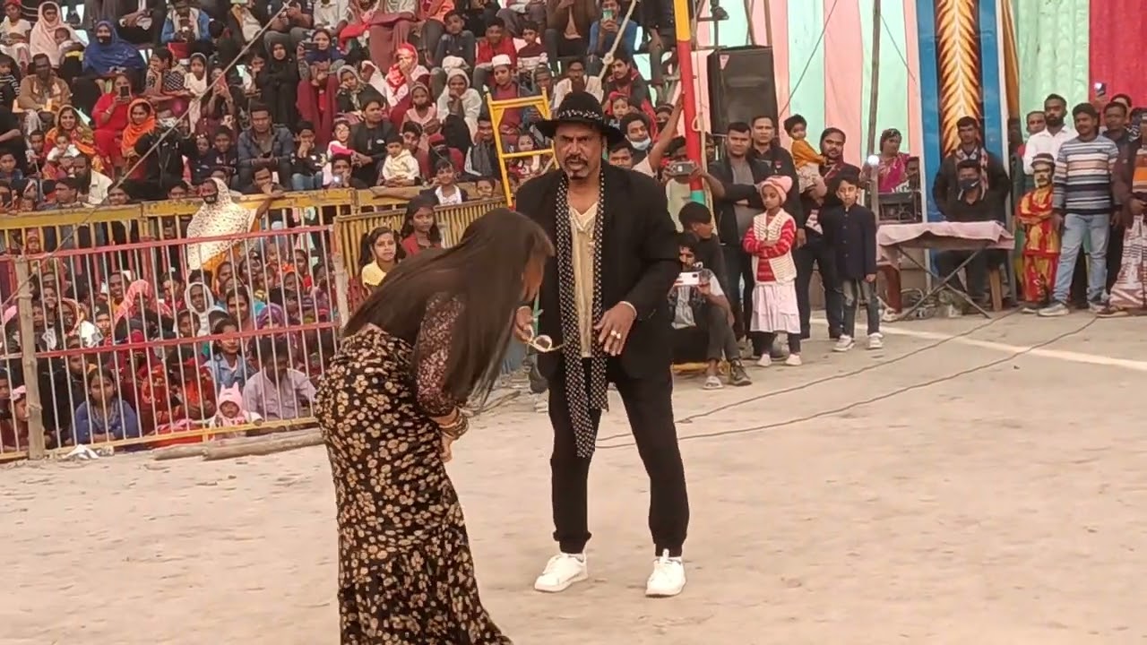 সামনের মাসে তোরে একটা নৌকা কিবে দিব, গুজি শহর মেলা