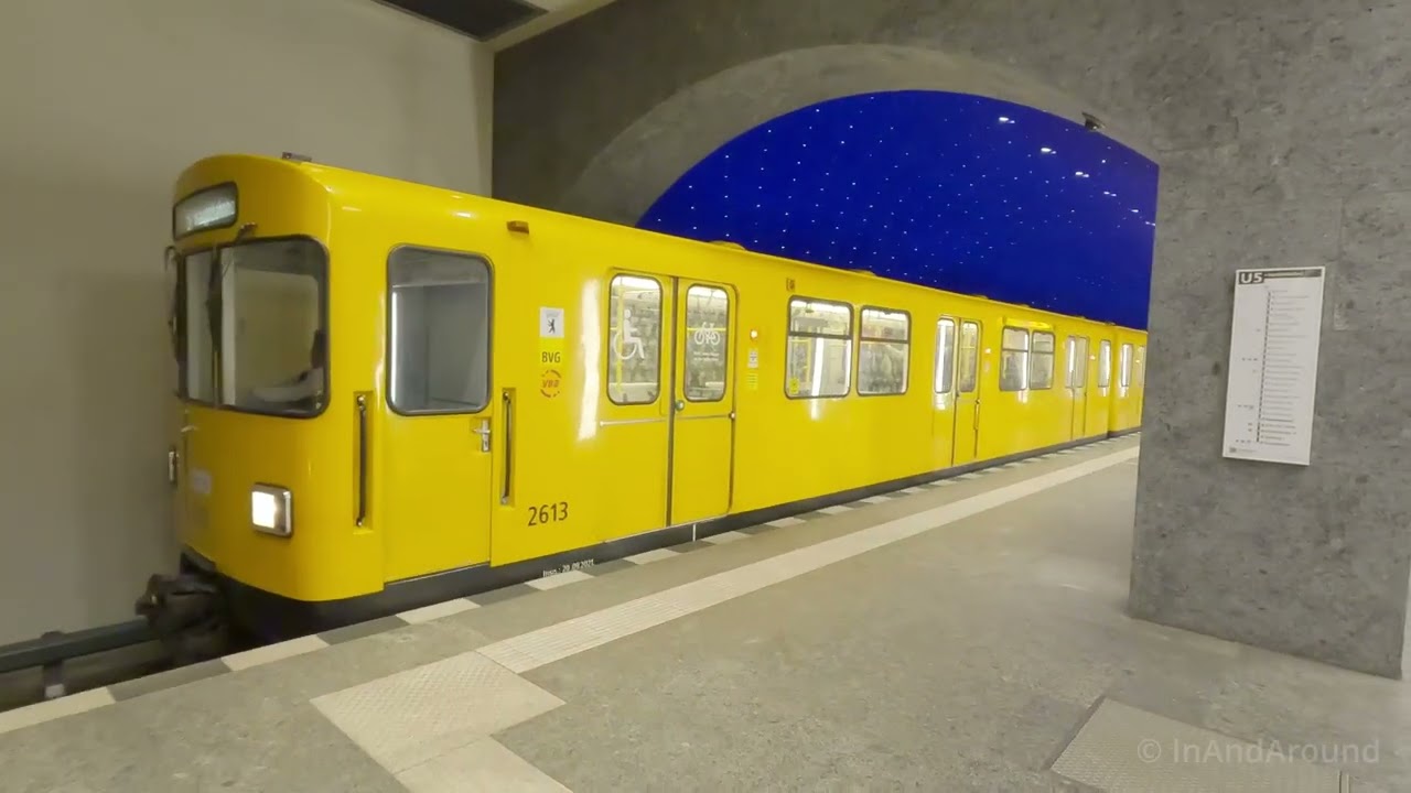 Berlin&rsquo;s Most Stunning Subway Station 🚇✨ | U MUSEUMSINSEL with STARRY SKY Ceiling | 4K Walk