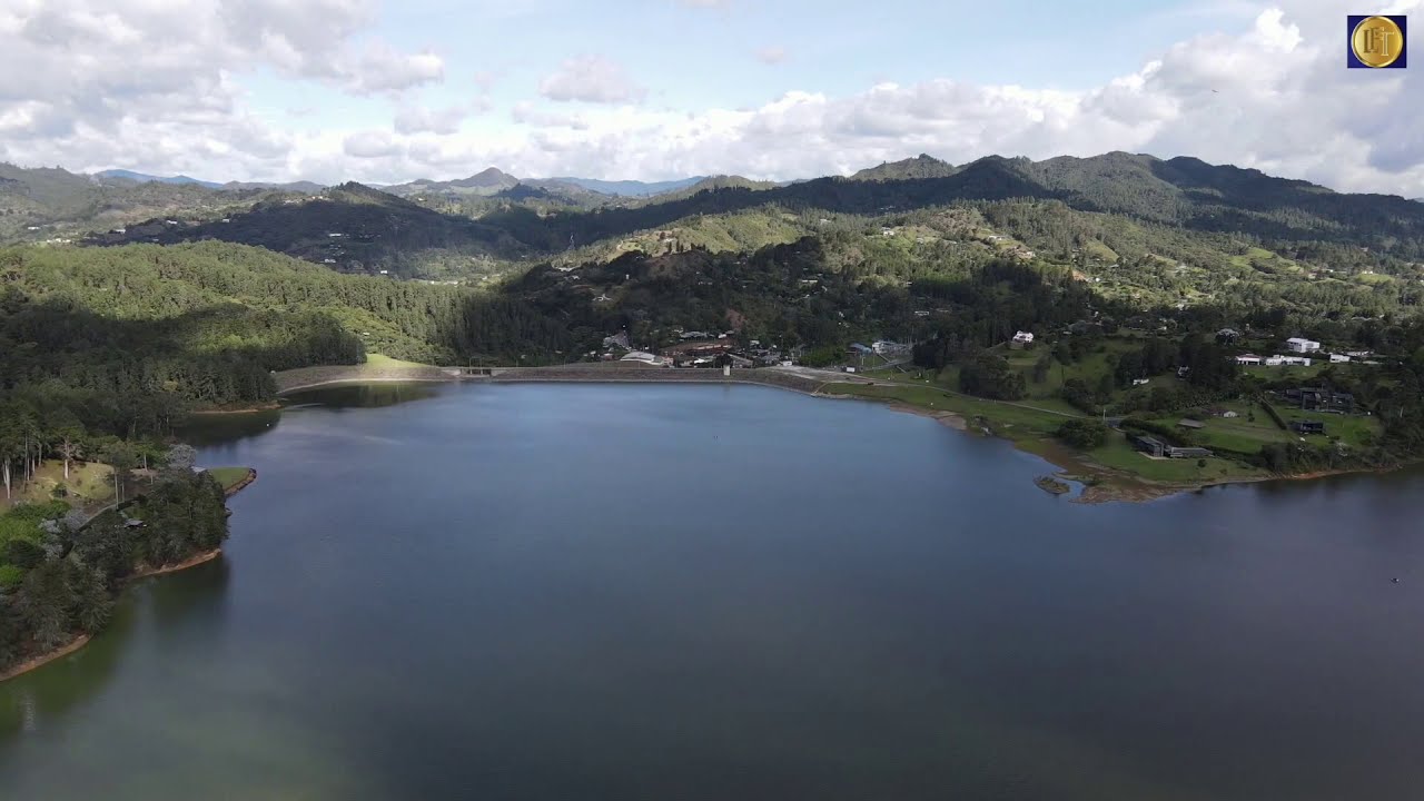 Volando por la Represa de la Fé en el Retiro, Antioquia, Colombia Junio 26/2020