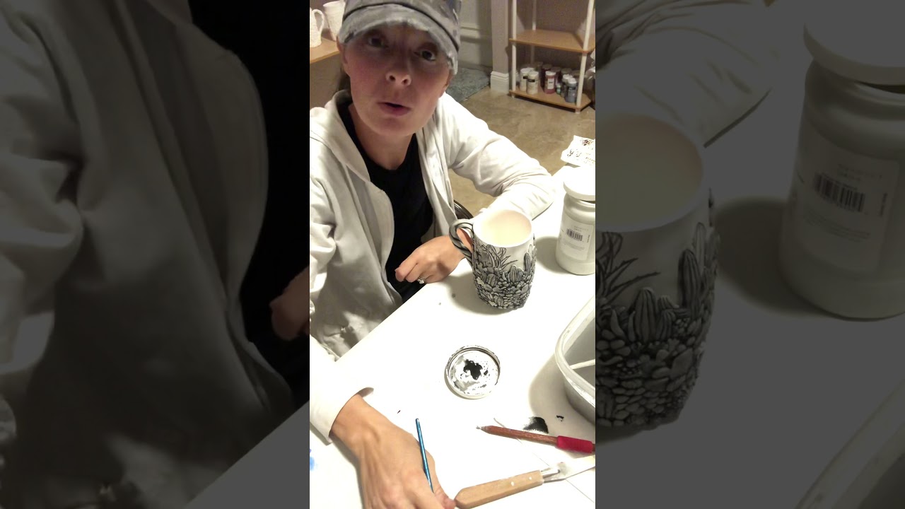 Blending painting and sculpture on a ceramic surface by  