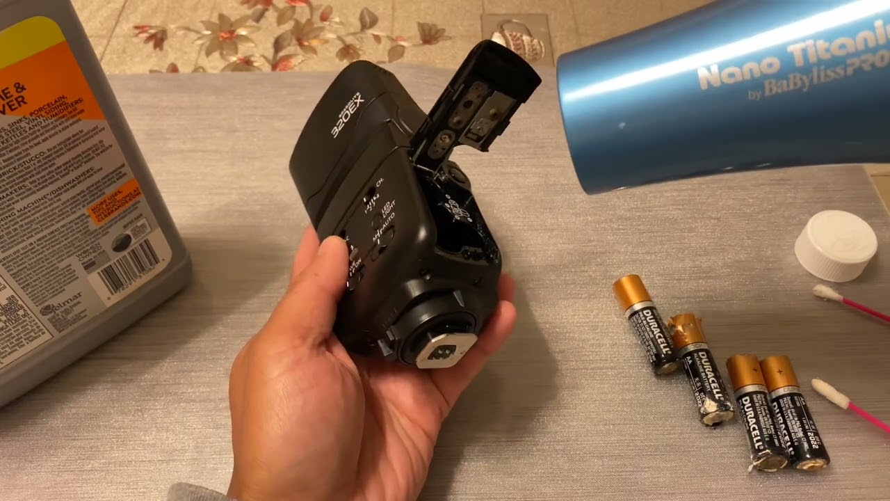 Dead Canon Speedlite 320EX Flash With Battery Acid Leak