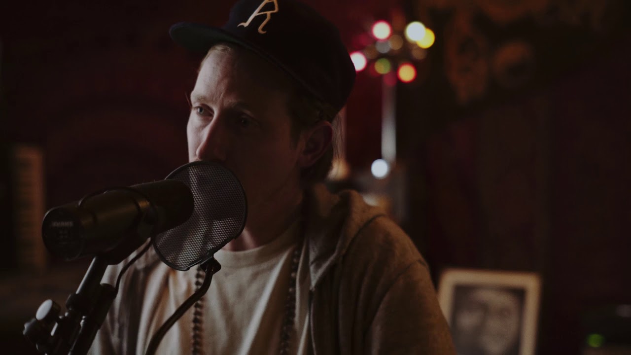 Asher Roth - Hunnid with Rob Devious [Live from The Shed]