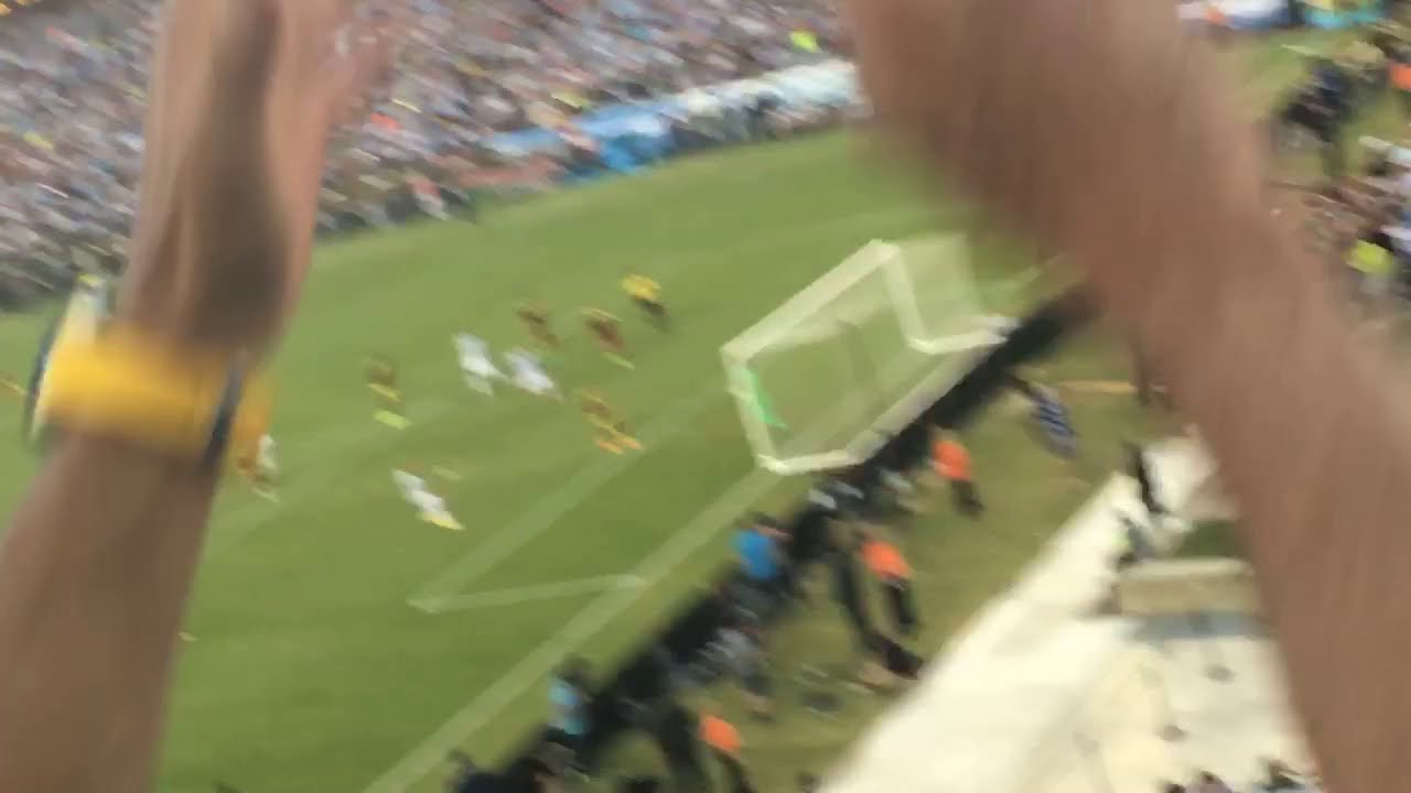 Chiquito Romero saves penalty kick against Venezuela during Copa America 2016