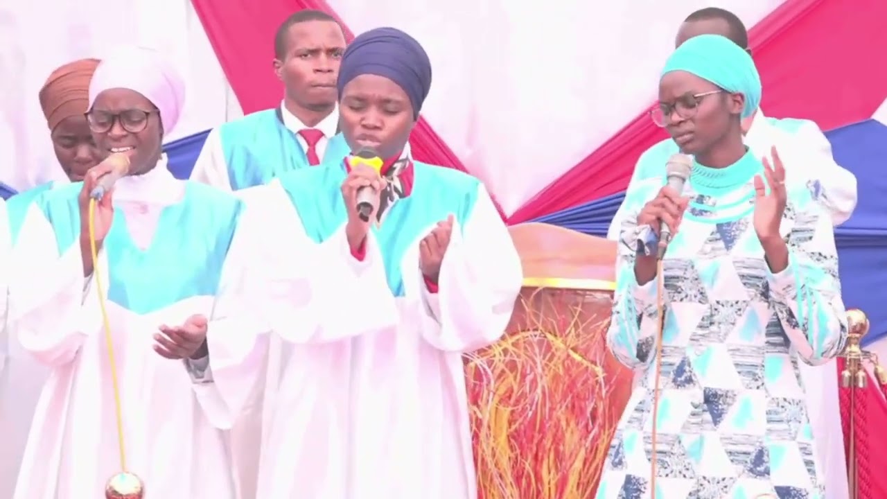 MUNGU ANAONA(COVER)