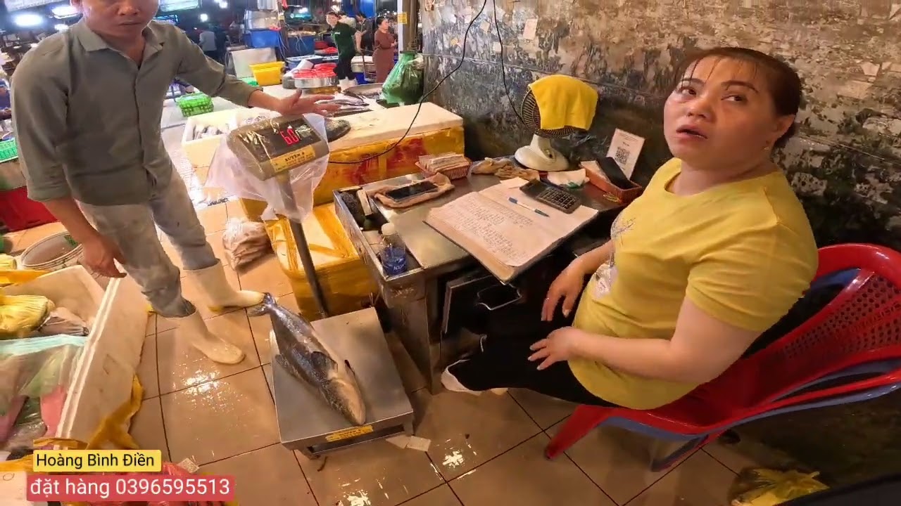 Giá tôm cá chợ Bình Điền ngày 27. Tết. Đồ đã cạn kiệt. 