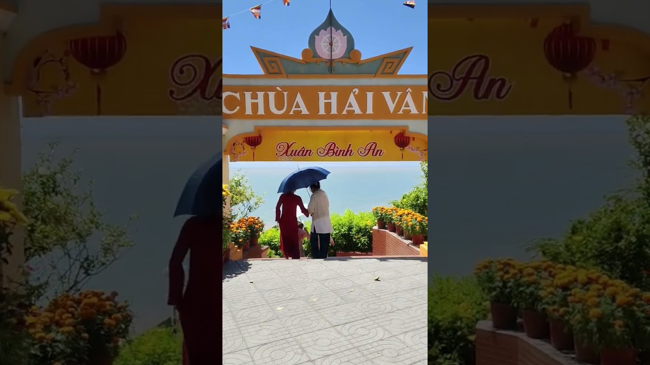 Tham quan vạng cảnh chùa Hải Vân.. 