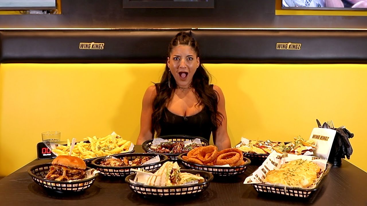 “No one’s ever done it!” THE WING KINGZ BANQUET | FOOD CHALLENGE @Leah Shutkever