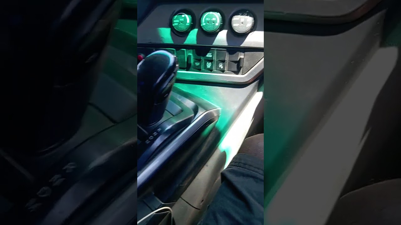How to drive the UD Quon - Quester