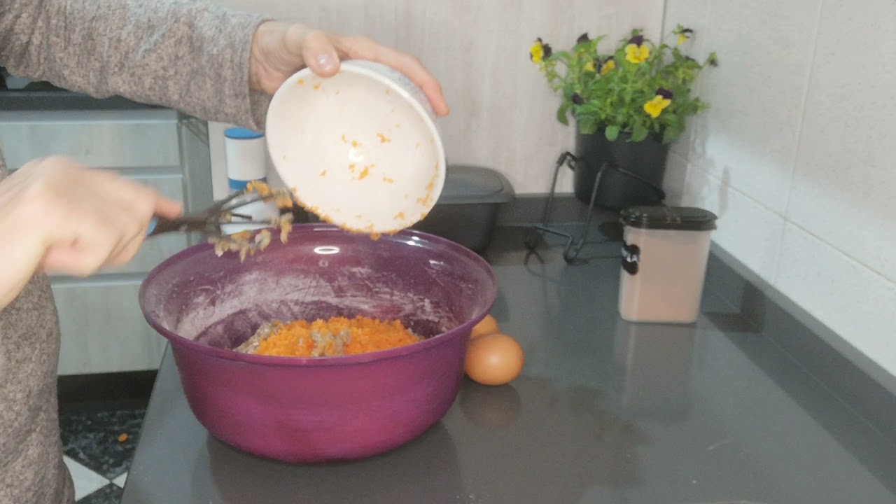 pastel de zanahoria y coco en ultrapro tupperware