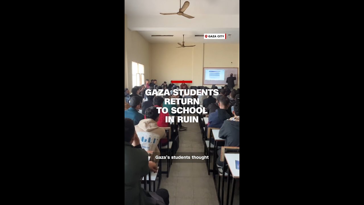 Gaza students return to school in ruin