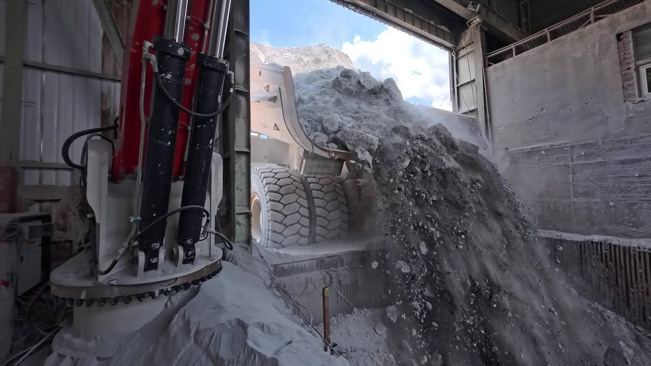 Crusher Jammed Dusty Ore Rock Crusher in Action