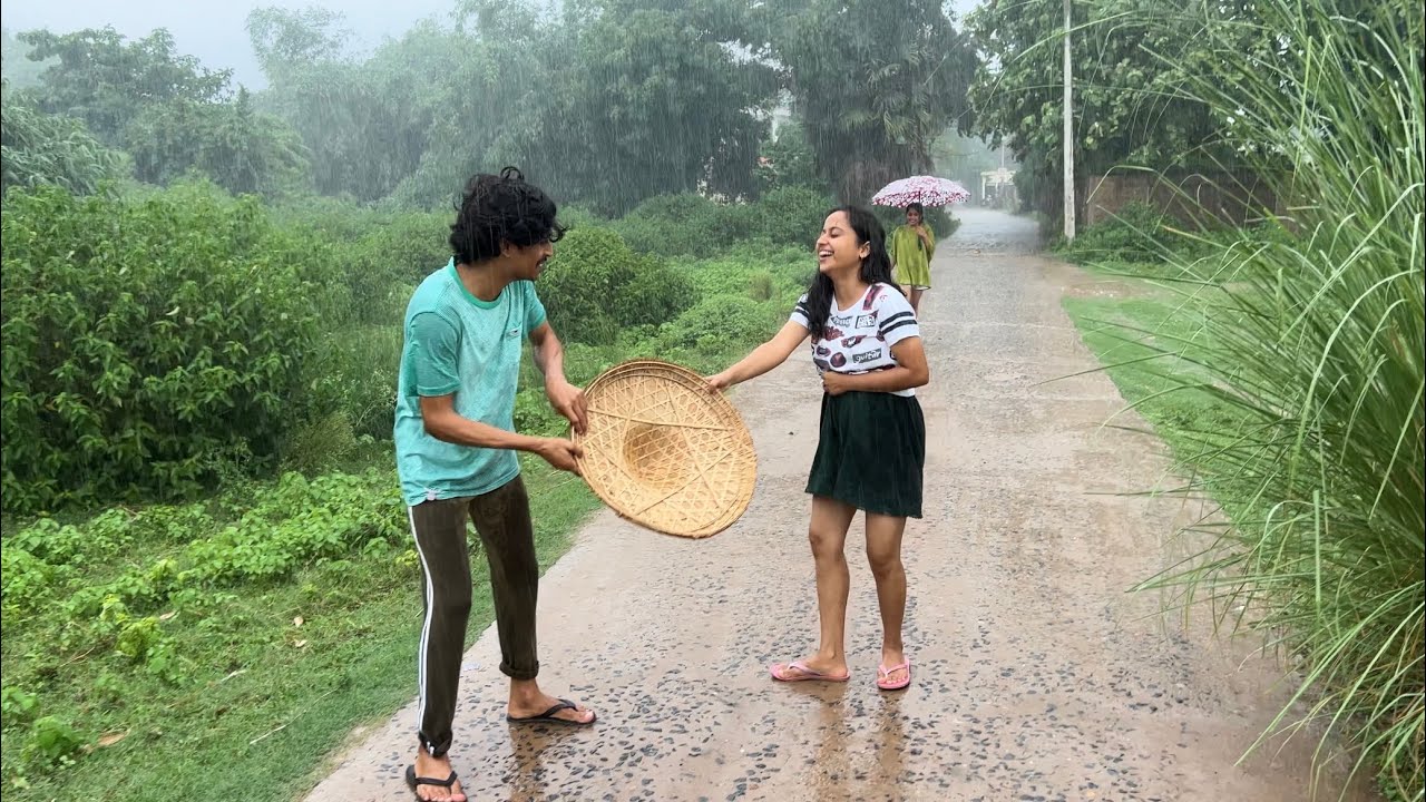 Baarish ☔️ me sadak pe ladai 😂