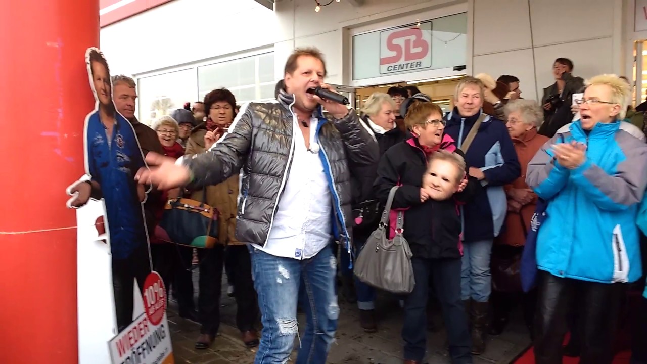 Jens Büchner bei der Kik-Eröffnung am 30.11.2016