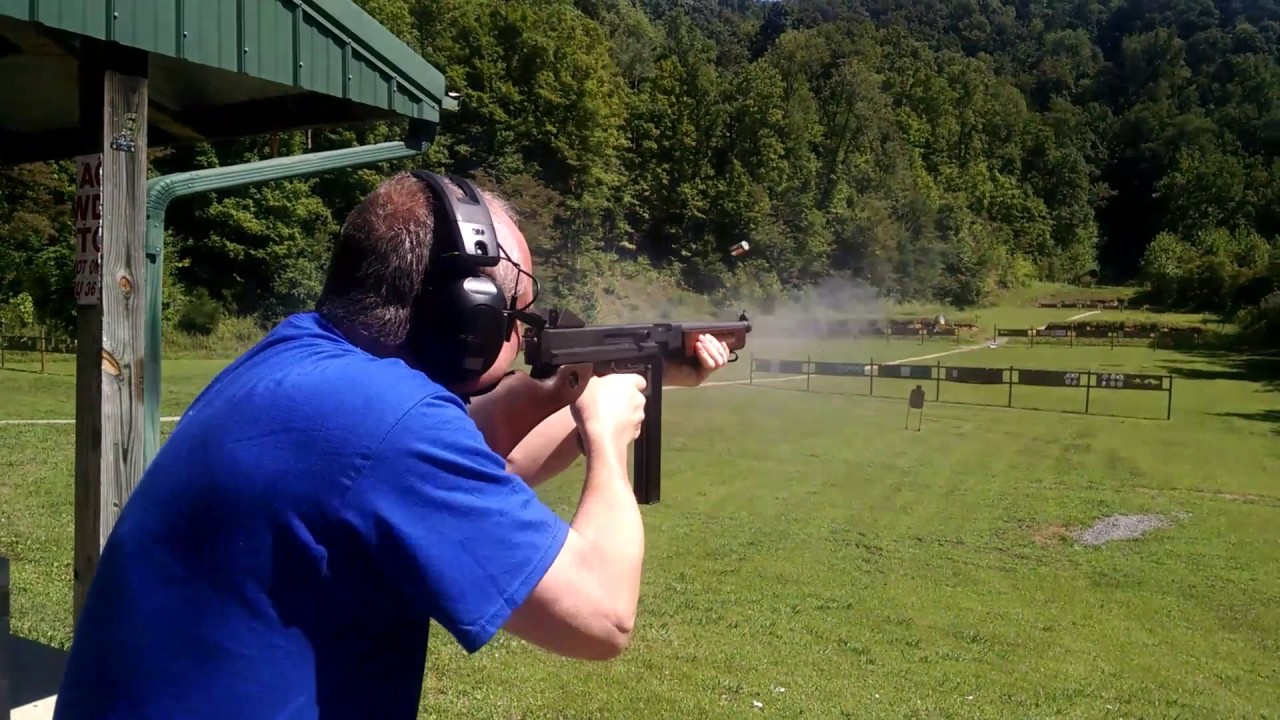 Thompson M1A1 1943 Submachinegun    Roger