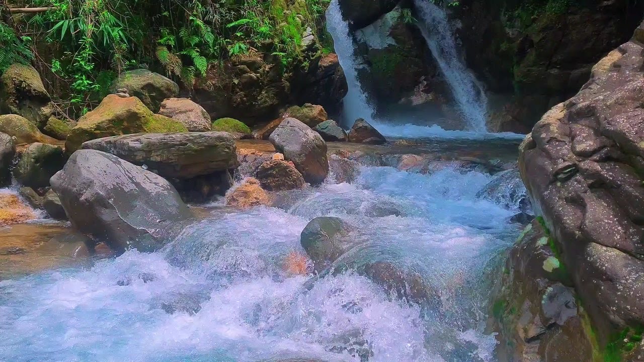 Night River Flow Sounds – Soothing Water Ambience Under the Moon for Deep Sleep