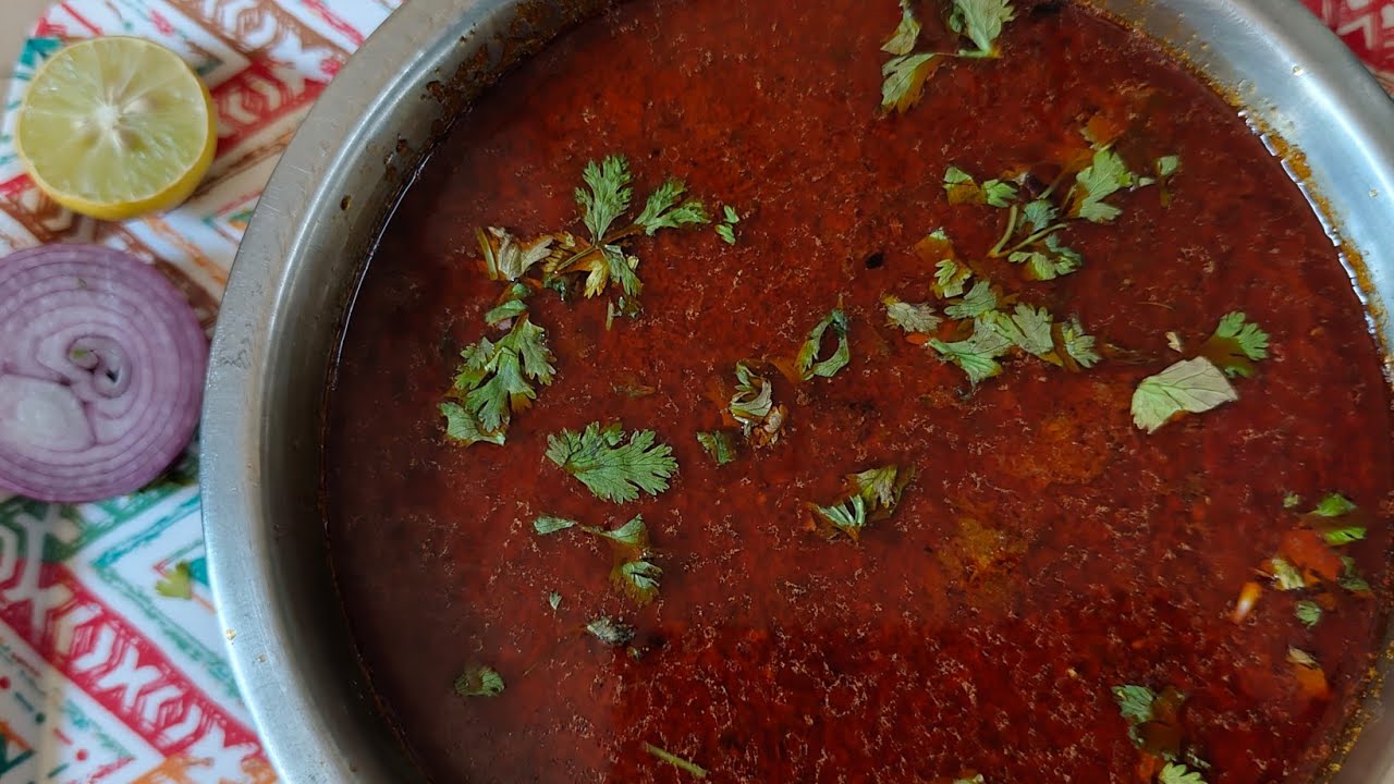 चिकन करी (Chicken Curry)