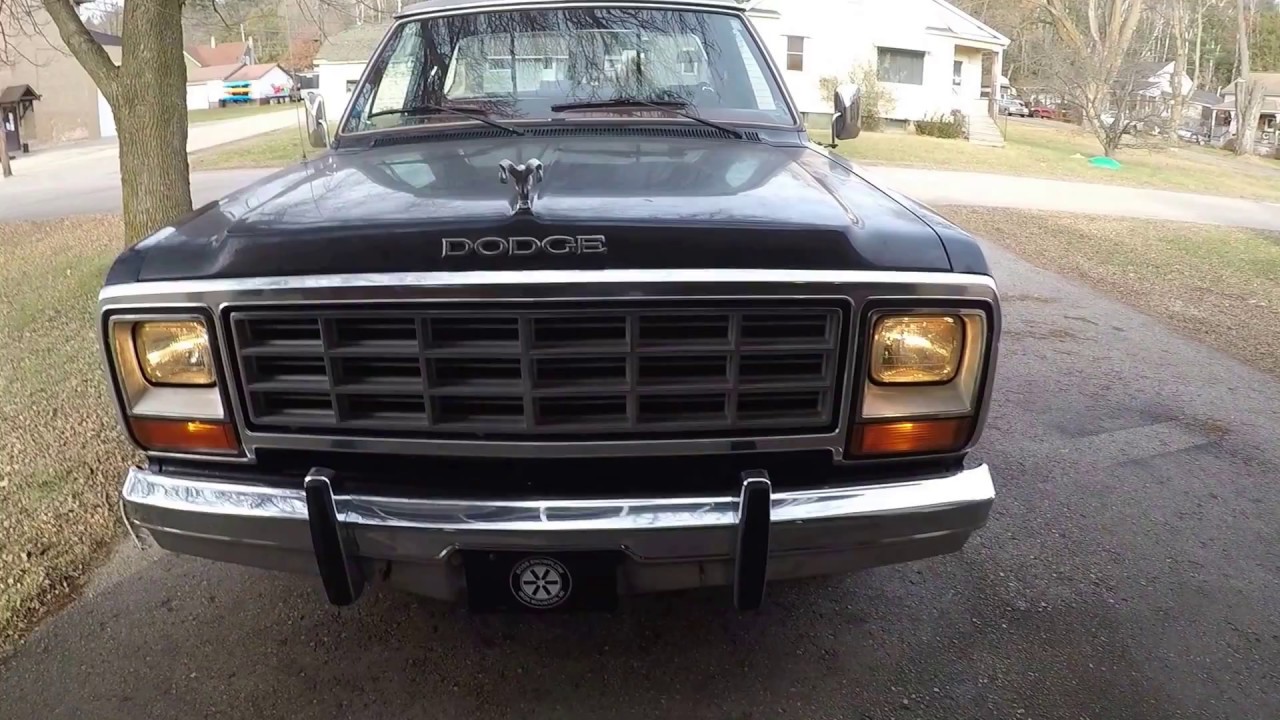 1984 Dodge D150 Royal SE (Walk-Around)