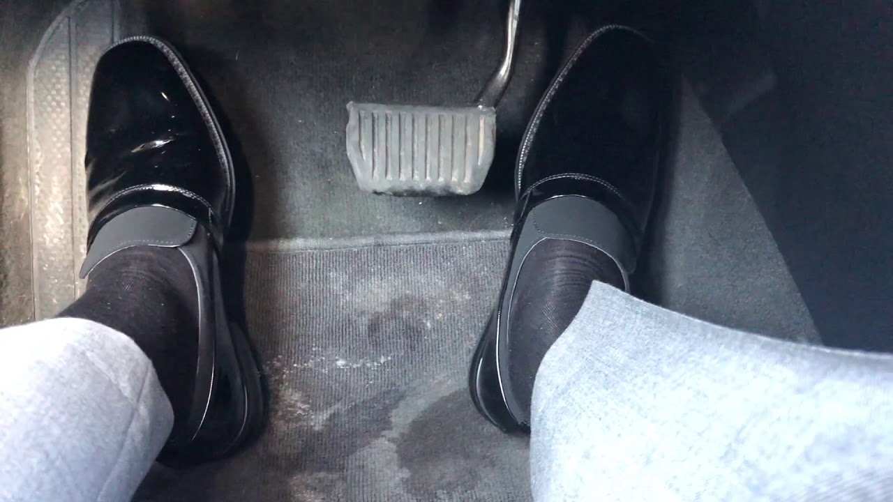 Giorgio Brutini patent leather opera pumps