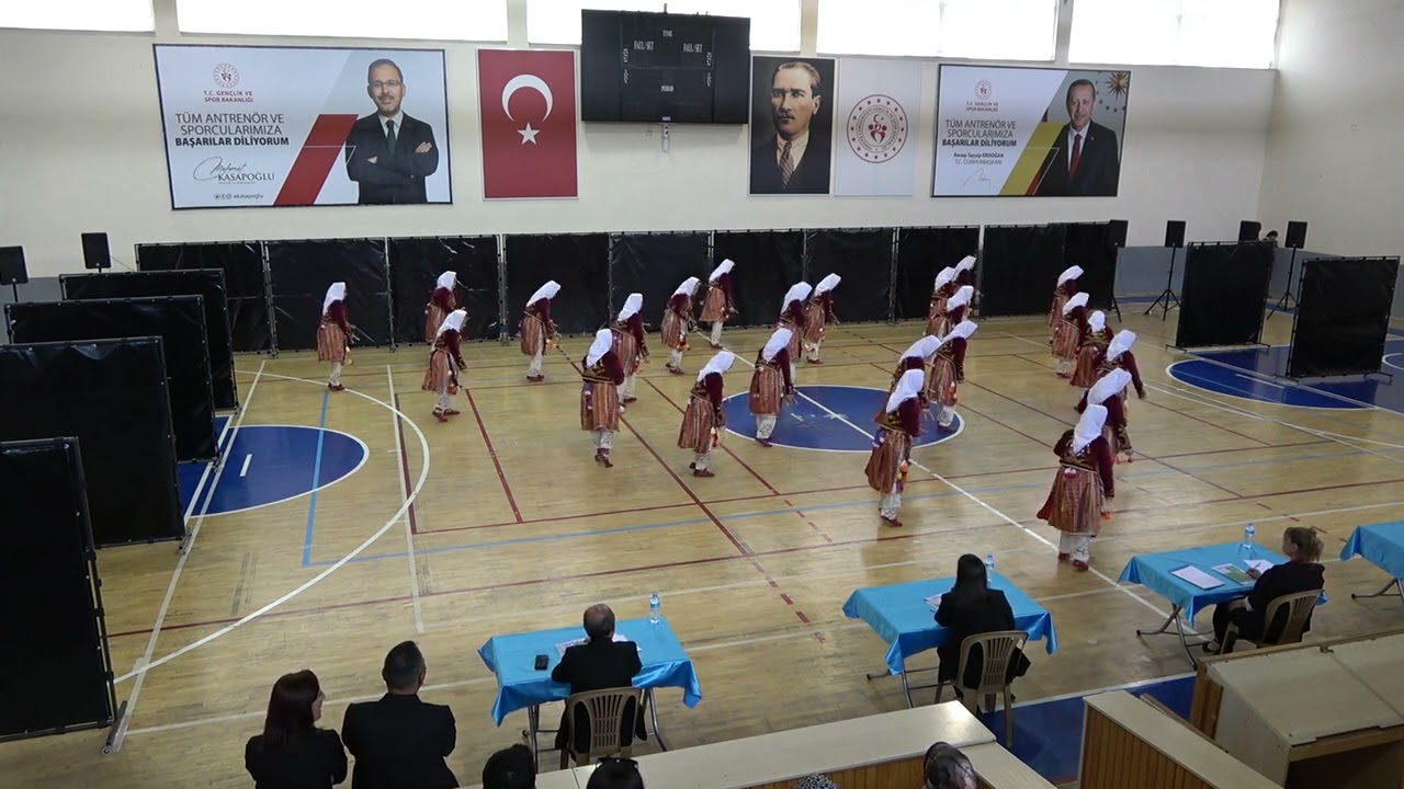 Karaman Lisesi Spor Kulübü Halk Oyunları Ekibi