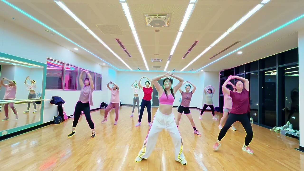 Warm up | Zumba | Dance