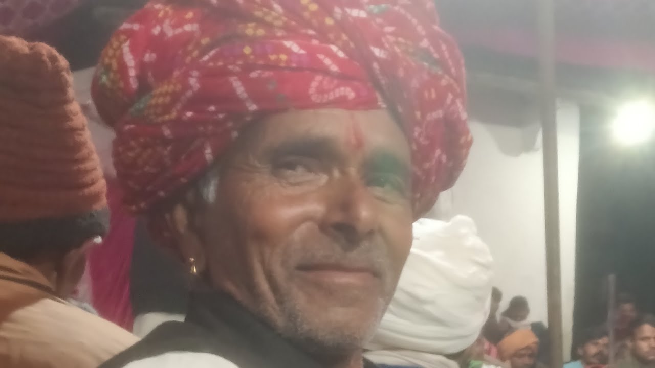 रायसिंह जी गांव बरडोद तह. सितामहु जिला मंदसौर mp भजनों का आनन्द लेते हुए रुपाजी खेड़ा राजस्थान 
