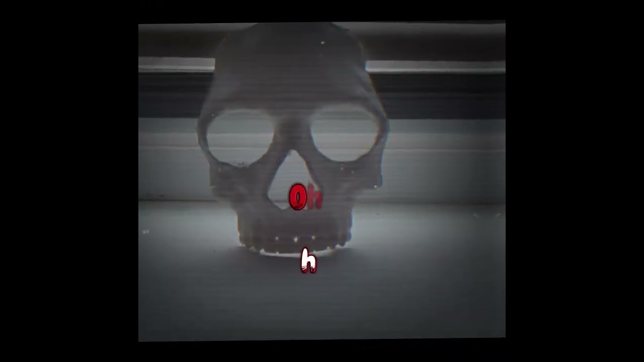 this is the skull used on ghost from Call of Duty &agrave;nd in a series he dies near the end 😔