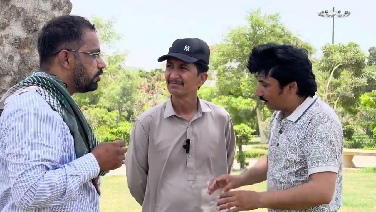 Kam Chor Mulazim | کام چور ملازم | चोर कर्मचारी  | Urdu / Hindi Prank in the Park