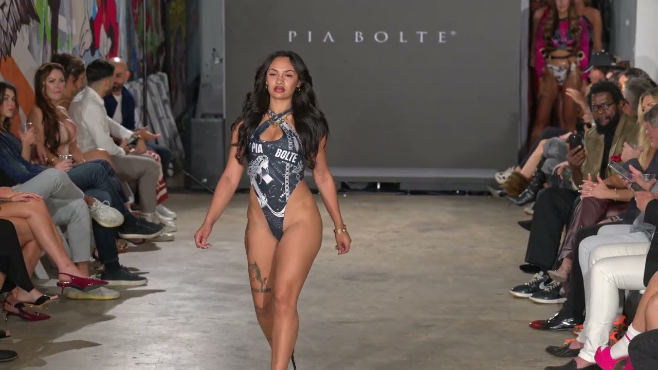 Designer Pia Bolte at Art Basel Miami Exa Shows - Look 9