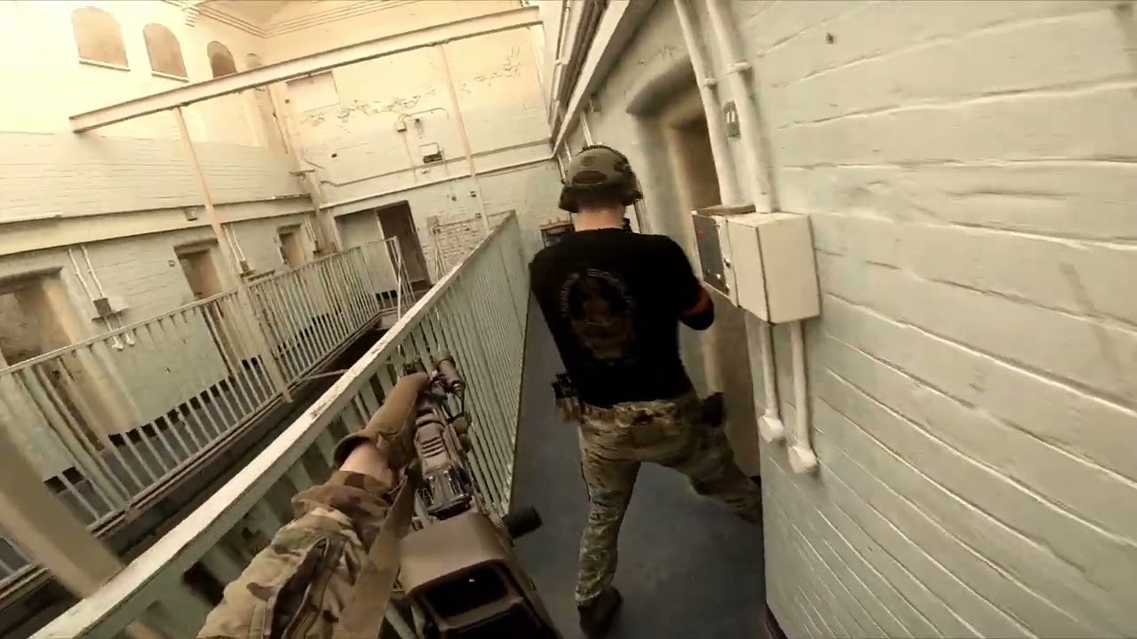 Return to Ucap Valiant, GHK AK GBBR