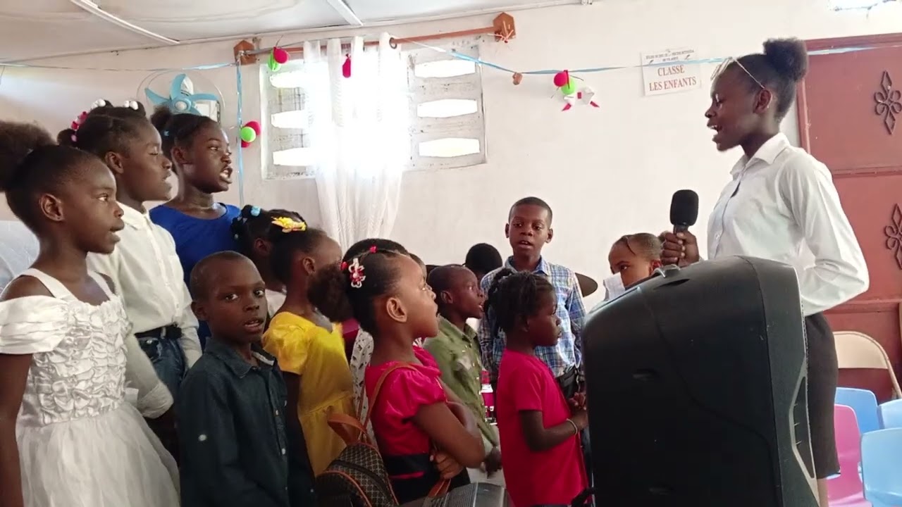 They signing the glory of God 