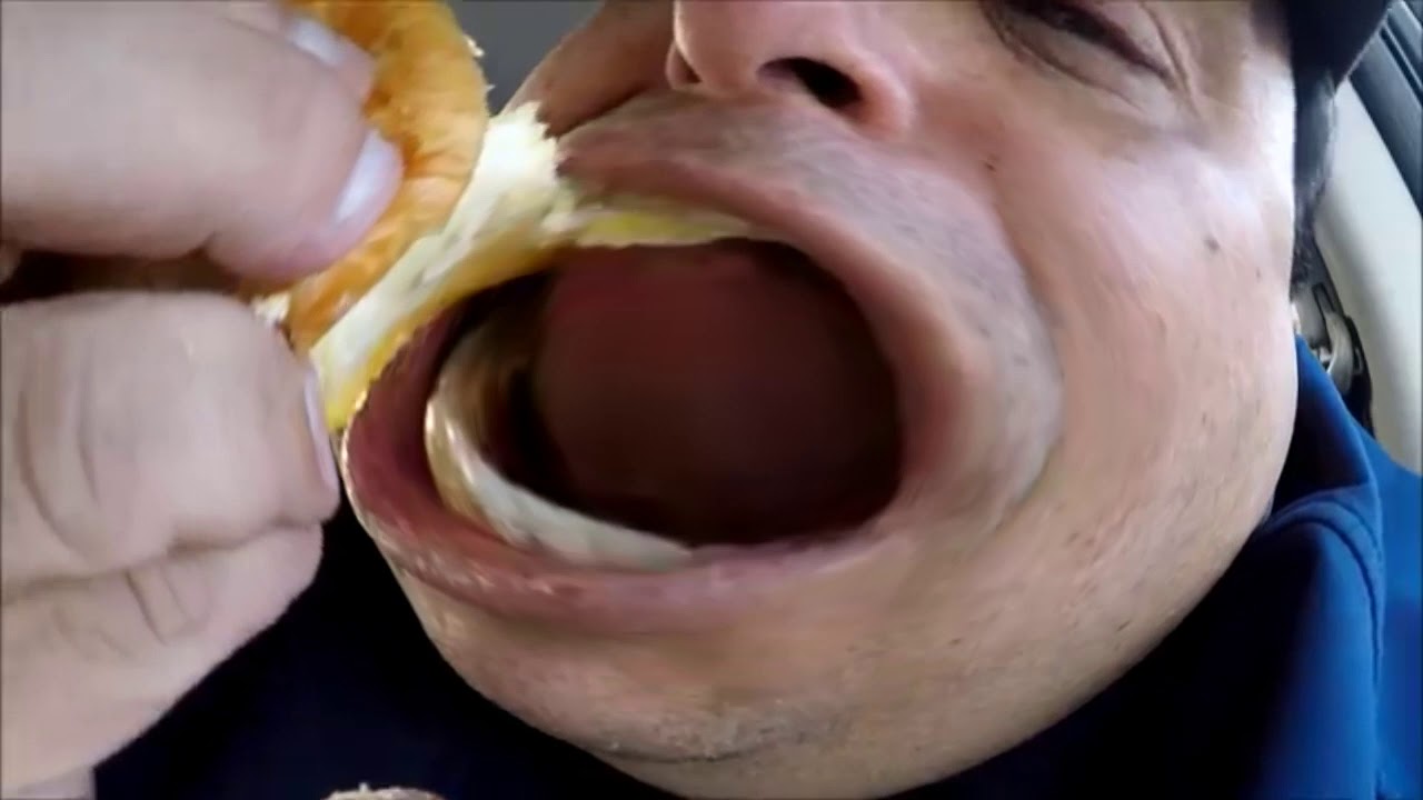 Joeysworldtour ASMR Earrape  WENDY'S BACON, EGG & SWISS CROISSANT REVIEW!