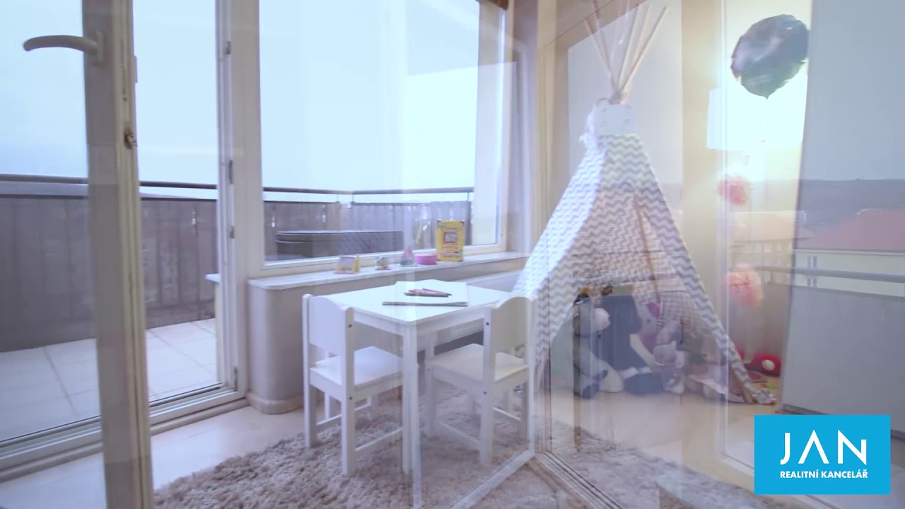 JAN Reality - Kr&aacute;sn&yacute; mezonetov&yacute; byt 5+kk, Lindnerova, Praha 8