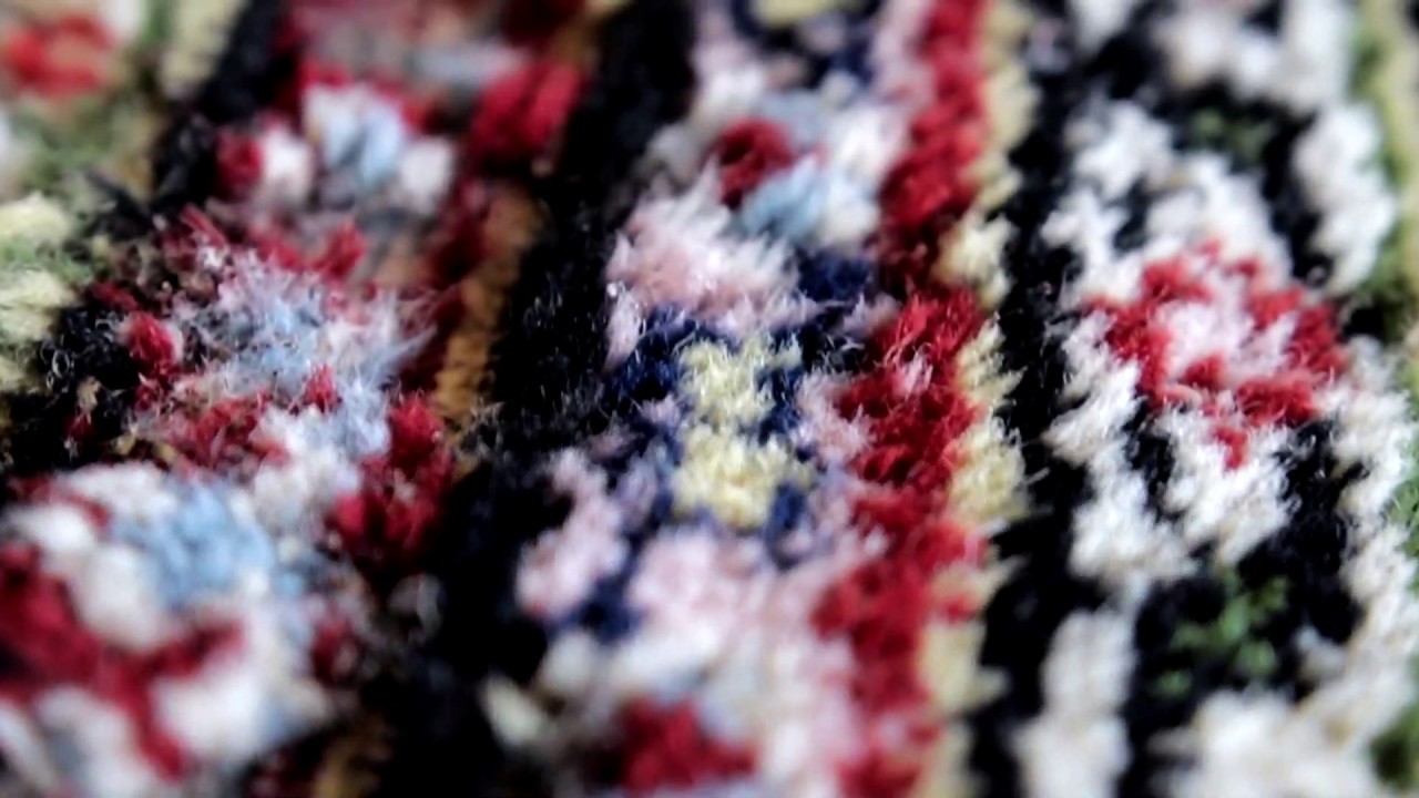 Mottenbefall Teppich | Orientteppich | Khalil Sharif - Teppichwäscherei Hamburg
