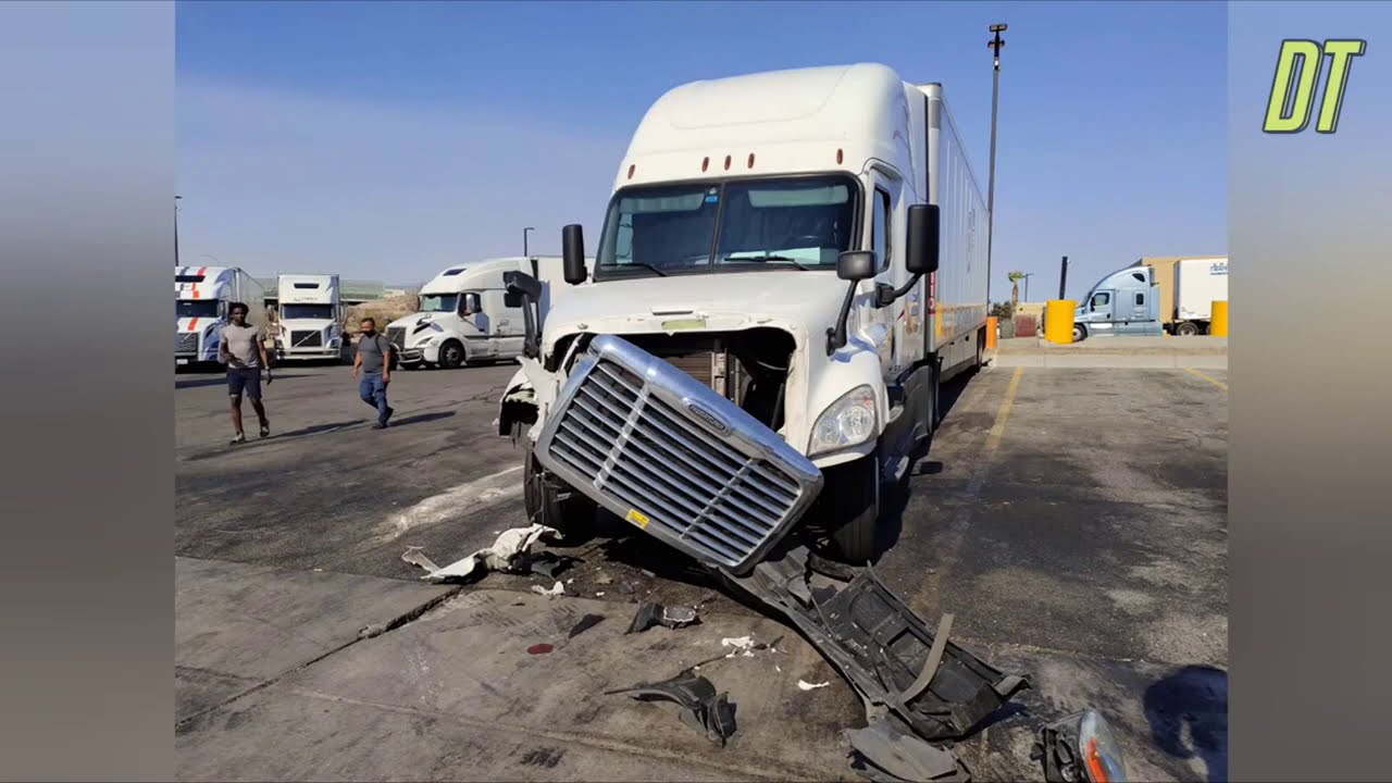Car Crash Compilation & Driving Fails 2020 #25