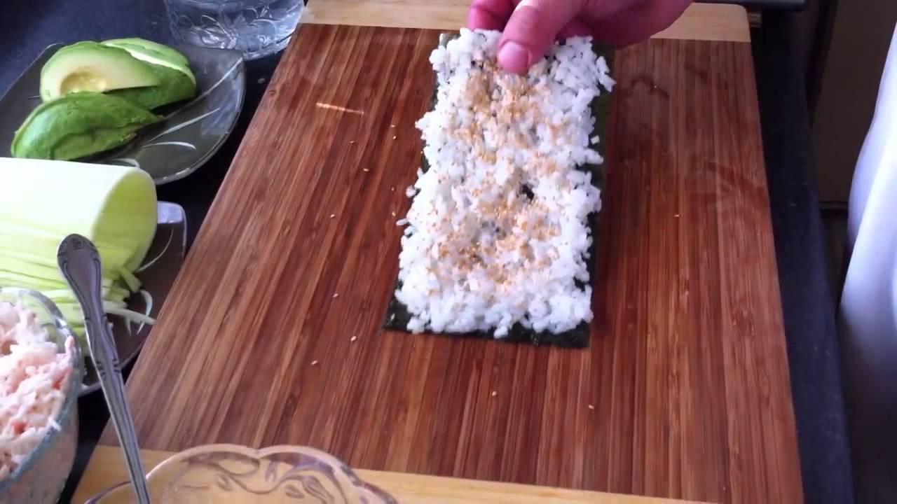sushi como hacer rollo de atun picante o spicy tuna roll