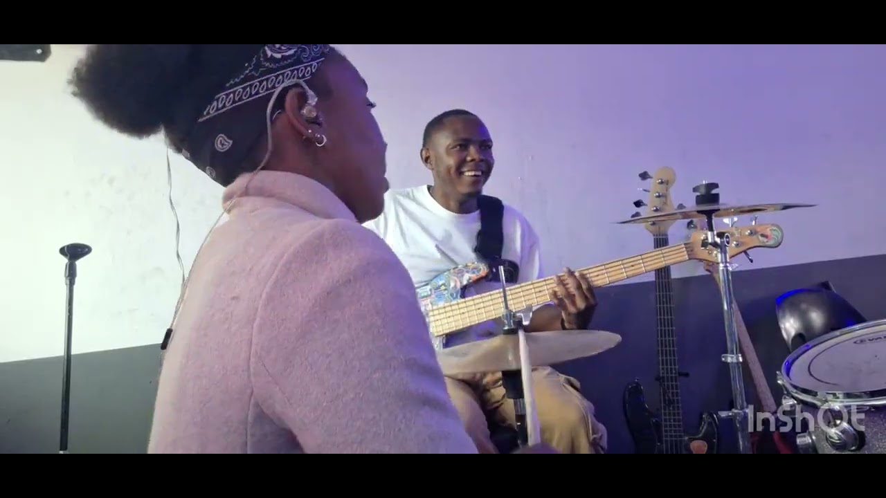 Sunday 1st | Praise & Worship @ Mount Zion Christian Centre | AMALAILA EH 